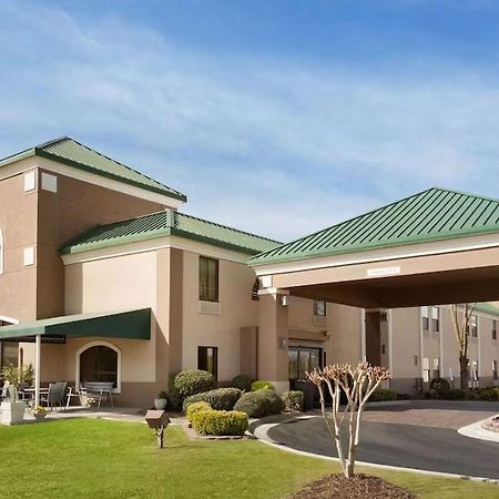 Spark By Hilton Spring Lake Fayetteville Exterior photo